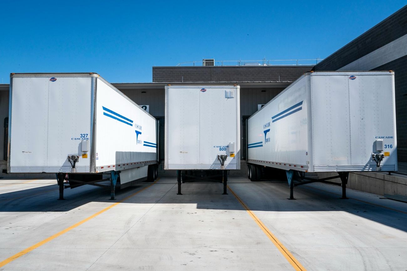 Commercial pallet freight logistics